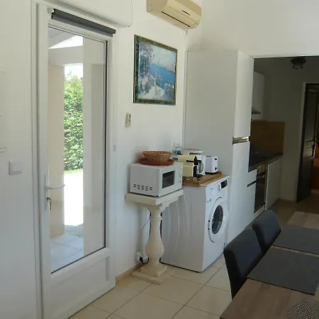 Locations Des Alpilles Apartment Saint-Remy-de-Provence Exterior photo