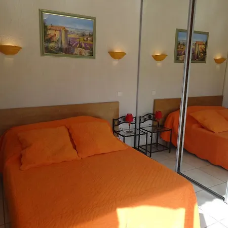 Locations Des Alpilles Apartment Saint-Remy-de-Provence Room photo
