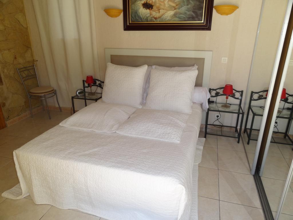 Locations Des Alpilles * Saint-Remy-de-Provence