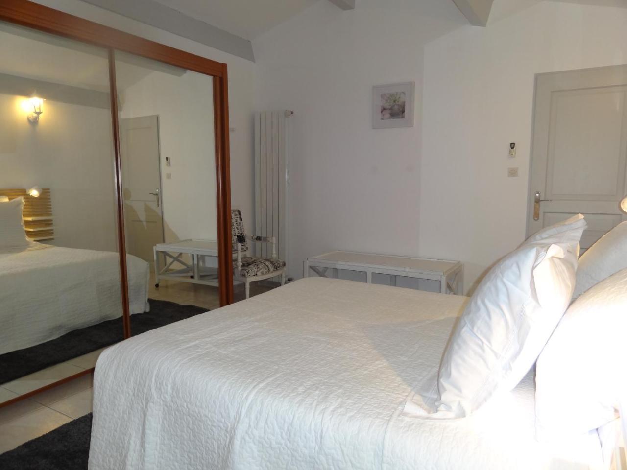 Apartment Locations Des Alpilles Saint-Remy-de-Provence