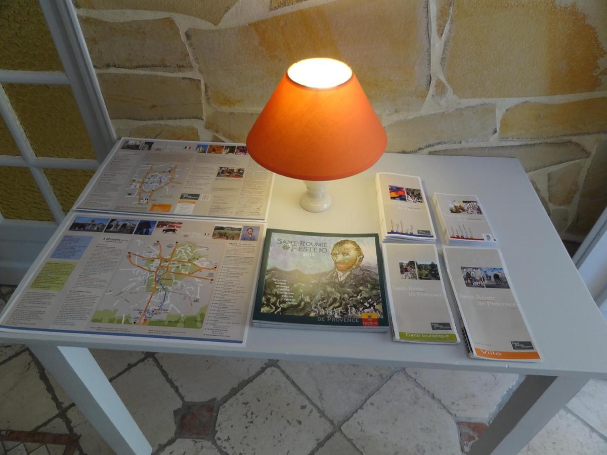 Locations Des Alpilles * Saint-Remy-de-Provence